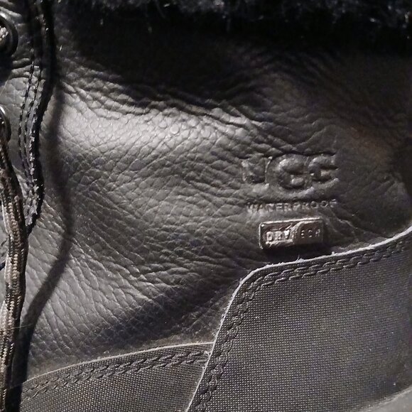 UGG Women's Yose Fluff Waterproof Boot - Picture 2 of 9